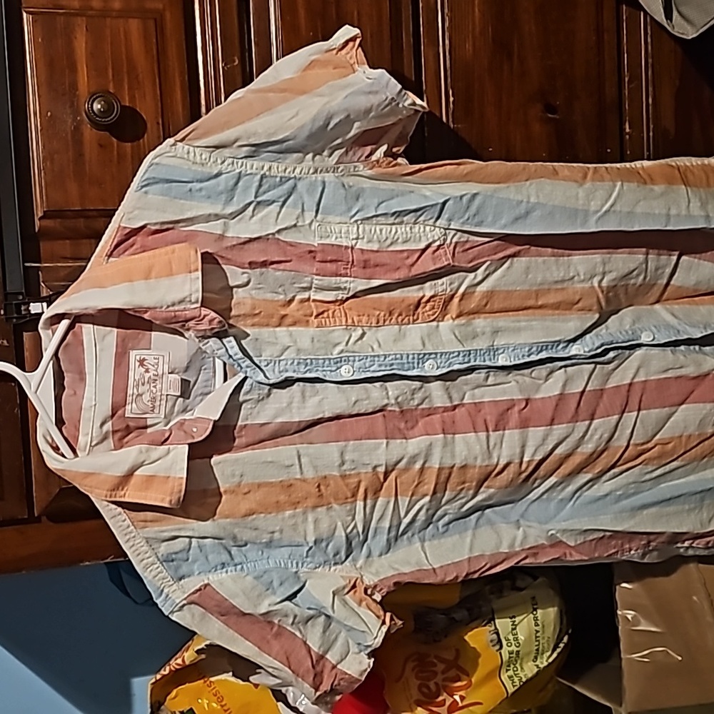 !!.         Young mens  M shirt.         S2